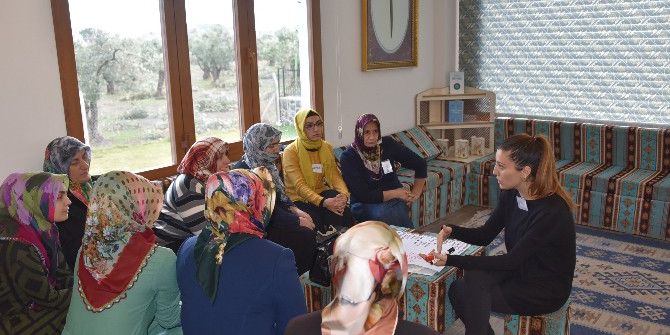 Kemalpaşa’da Bilinçlenme Eğitimlerinin Startı Kadınlardan