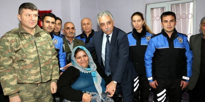 Hakkari Emniyet Müdürlüğünden Örnek Davranış