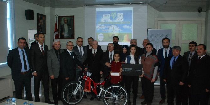 “Enerji Tasarrufu” Resim Yarışmasında Dereceye Girenlere Ödül