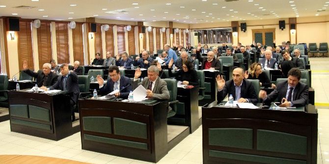 Mecliste 42 Madde Kabul Edildi