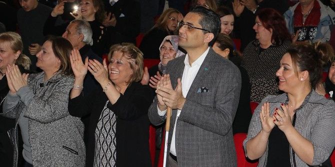 Manisa’da Kahkaha Terapisi