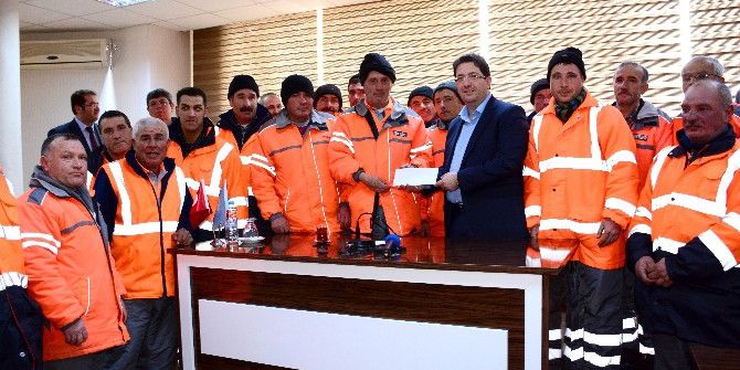 Başkan Yazgı, Karla Mücadelede Ekibine Teşekkür Etti