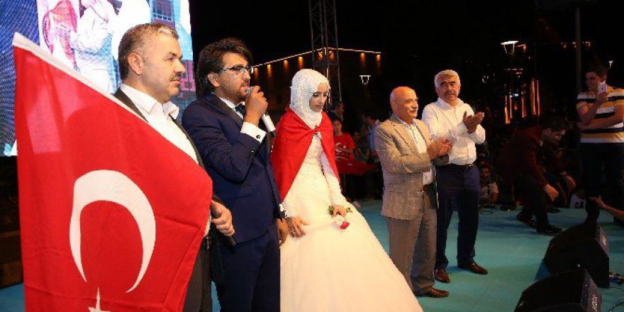 Demokrasi Düğünü