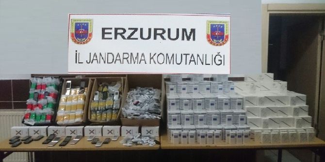 Erzurum’da 3 Bin 360 Paket Kaçak Sigara Ve 845 Adet Cep Telefonu Ele Geçirildi