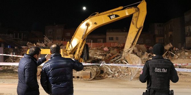 Zeytinburnu’nda Arama Kurtarma Çalışması Sona Erdi