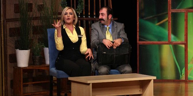 “El Deliye Biz Akıllıya Hasret”