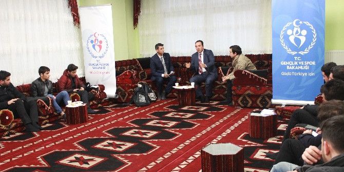 İl Müdürü Aslan Yıldız, Gençlerle Tecrübelerini Paylaştı