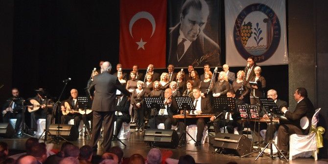 Salihli’de Unutulmaz Türk Sanat Müziği Konseri