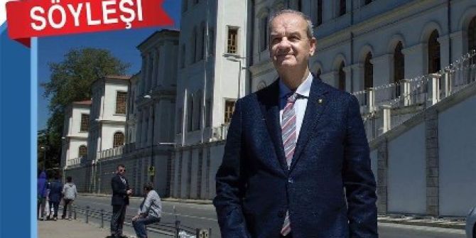 İlker Başbuğ, Hem Söyleşi Hem De Tiyatro Oyunu İle Biga Atatürk Kültür Merkezi’nde
