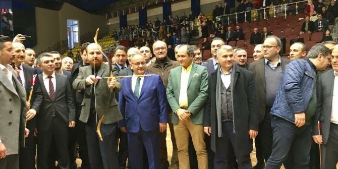 Bilal Erdoğan ’Ya Hak’ Diyerek Ok Attı