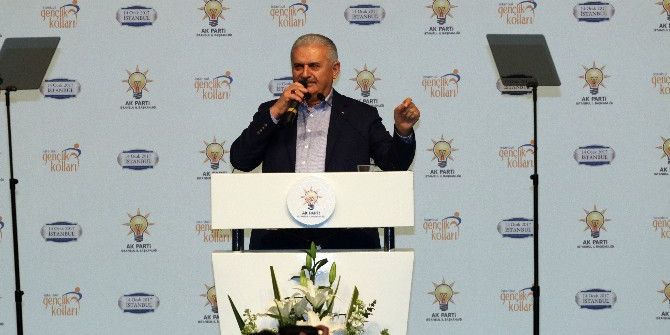 Başbakan Yıldırım: "Mecliste Barbarlık Yapanlara Millet Cevabını Sandıkta Verecektir"