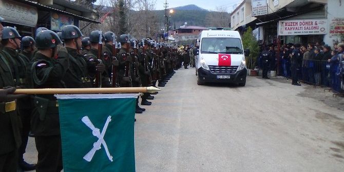 Hataylı Şehit Toprağa Verildi