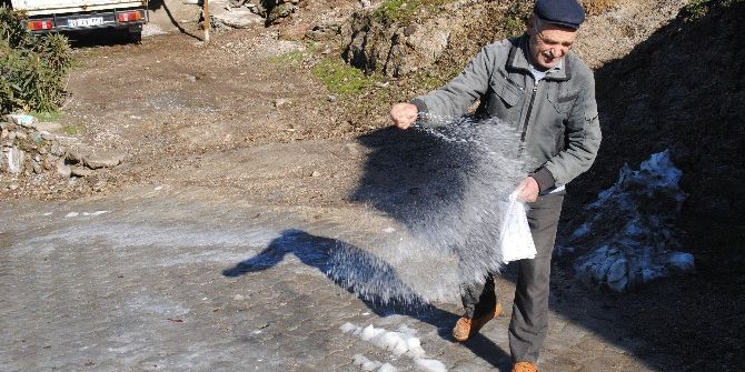 Buzlu Yola, Tuzlu Çözüm