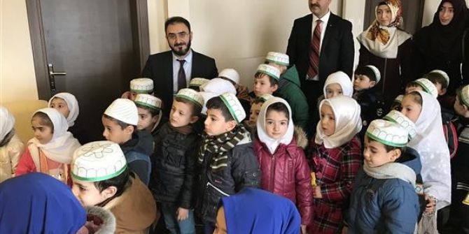 Minikler Harçlıklarını Halep’e Yolladı