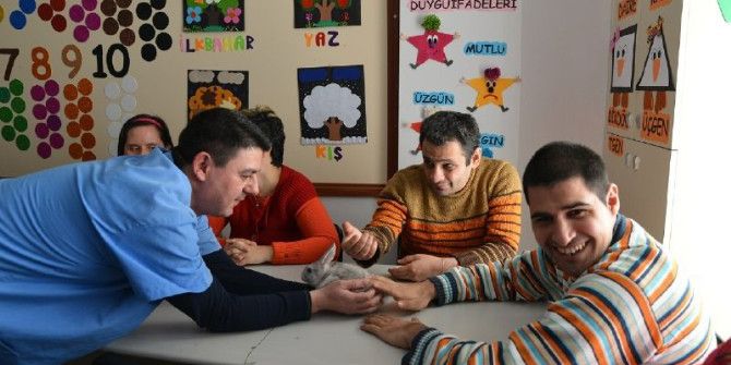 Hayvan Sevgisi Engel Tanımıyor