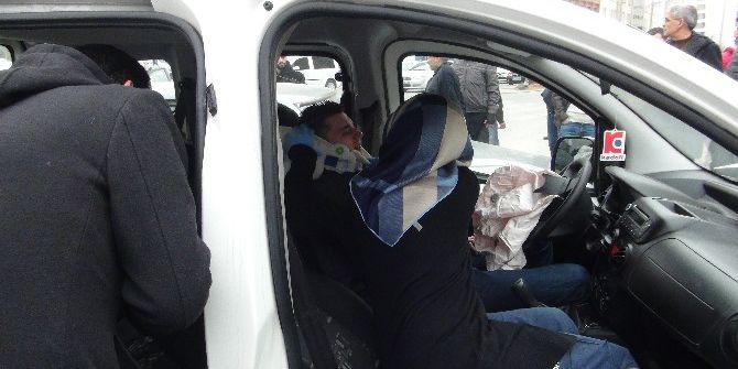 Kavşakta Işık İhlali Zincirleme Kazaya Neden Oldu: 3 Yaralı