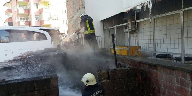 Malatya’da Kömürlük Yangını