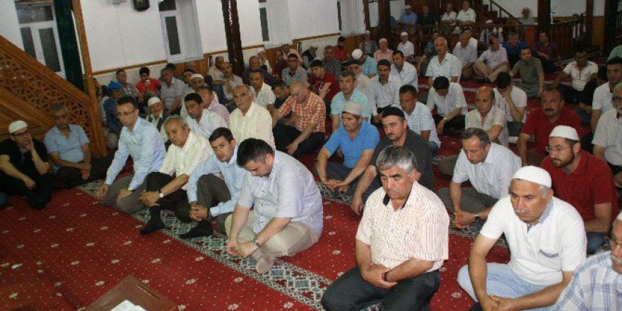 Devrek’te Şehitler İçin Kur’an-ı Kerim Ve Mevlid-i Şerif Okutuldu