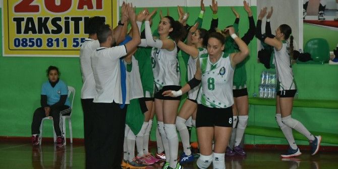 Salihli Belediyespor Kendi Sahasında Kazandı