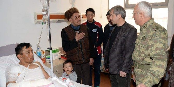 Vali Çınar’dan Yaralı Askerlere Ziyaret