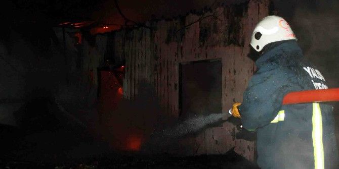 Yalova Etibank Tesisleri Yandı