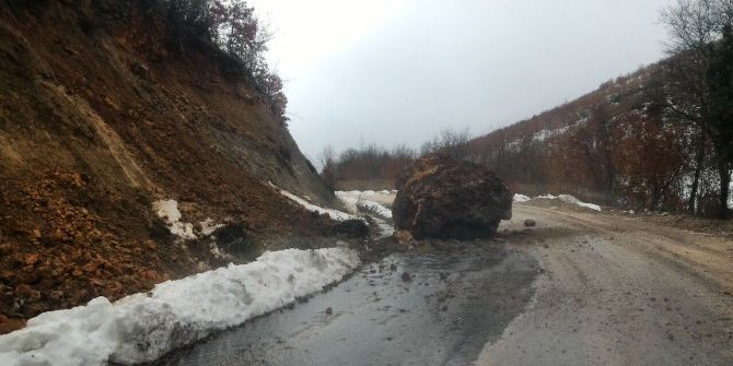 Dev Kayalar Yola Düştü