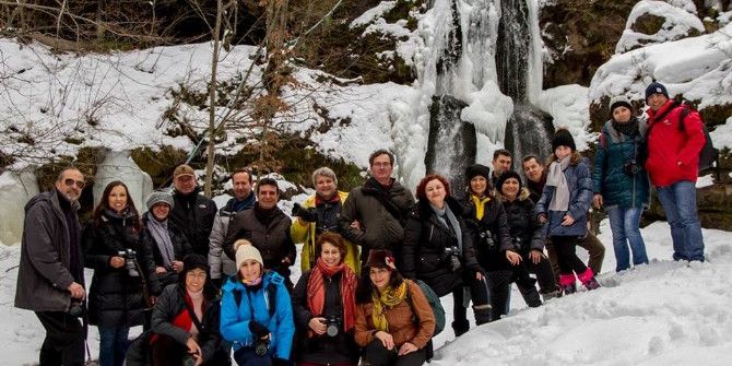 Buz Tutan Beşikderesi Şelalesi Kış Turizmcilerin İlgi Odağı
