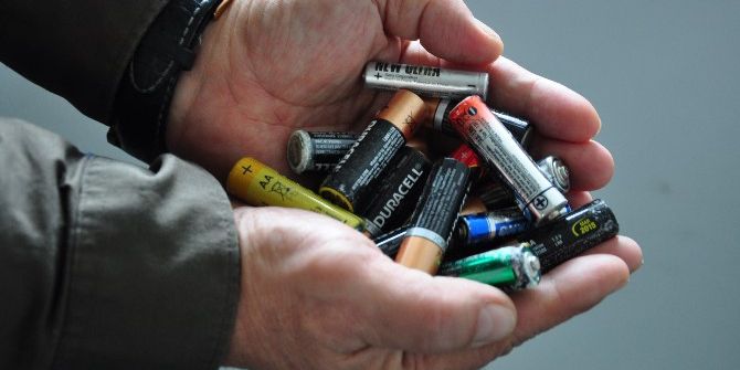 Milas’ta Toplanamayan Piller Tehlike Yaratıyor