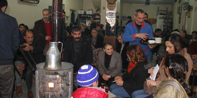 Bağlar Belediye Başkanı Akat Halka Bir Araya Geldi