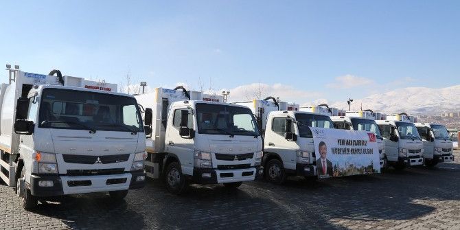 Niğde Belediyesi Temizlik İşlerine Son Model 6 Araç Alındı