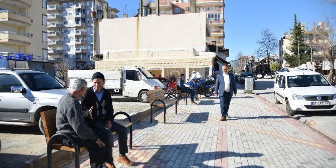Alanya Mahmutlar Mahallesine Yeni Oturma Bankları