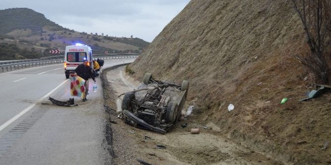 Kula’da Trafik Kazası: 2 Yaralı