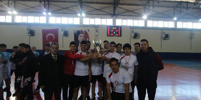 Gençlerde Hentbolun Şampiyonları Belli Oldu