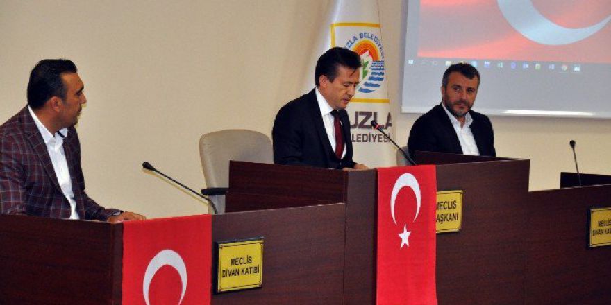 Tuzla Belediye Belediye Başkanı Dr. Şadi Yazıcı: “En Kötü Demokrasi En İyi Cunta Yönetiminden İyidir”