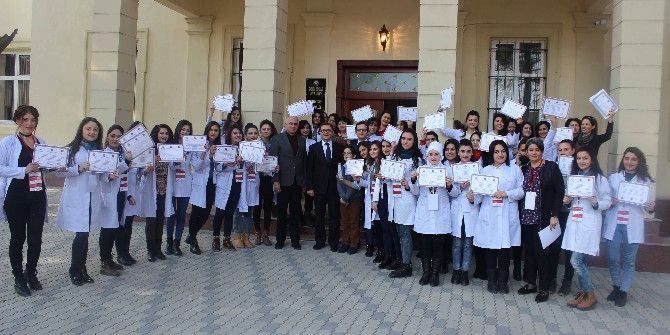 Gence Tıp Koleji Ebelik Bölümü Öğrencilerine Eğitim