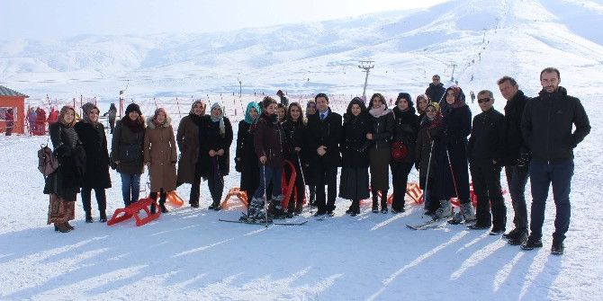 Sınav Yorgunluğunu Kayak Merkezinde Attılar