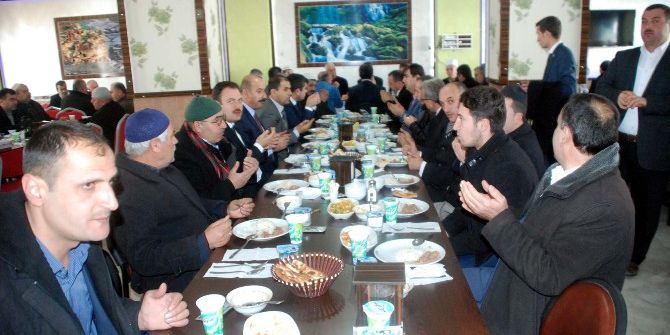 Diyanet-sen Üyeleri Yemekte Bir Araya Geldi