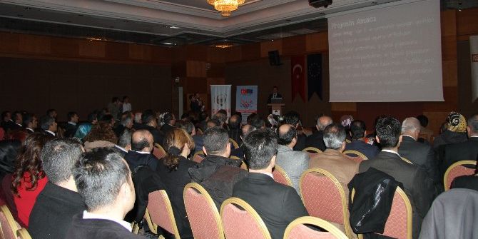 Van’da ‘Tekstilde İş Gücü Yerinden Edilmiş Kişilerle Gelişiyor’ Projesi