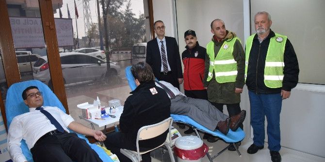 Yunusemre Kent Konseyi’nden Kızılay’a Kan Bağışı