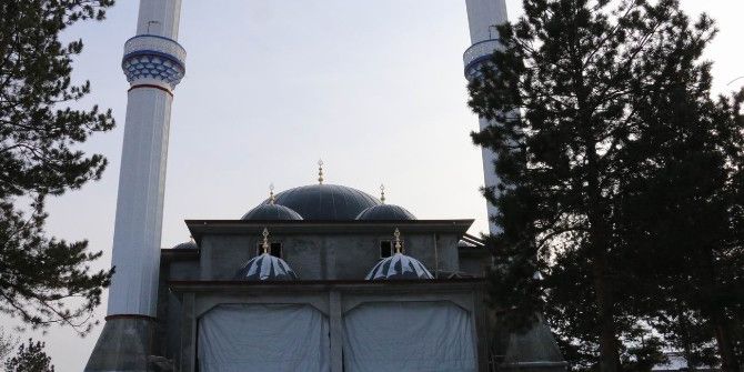 Aydınlık Evler Camii Milletvekili Bayram’ın Girişimi İle Tamamlanacak