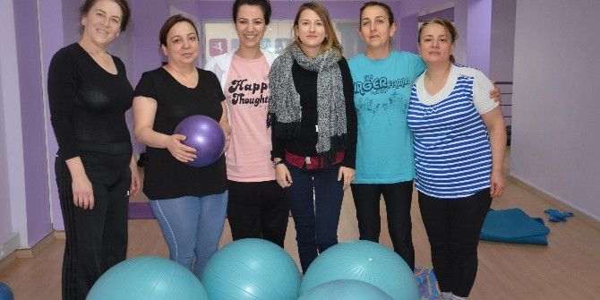 Şehzadeler Kadın Spor Merkezine Yoğun İlgi