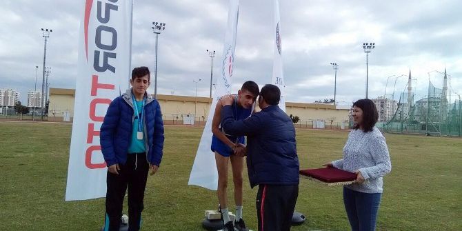 Adilcevazlı Umut Atletizmde Türkiye Birincisi Oldu