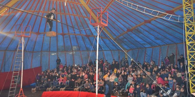 Avrasya Sirki Büyüledi