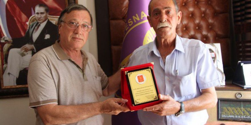 Didimli Gazilerden Esnaf Odasına Teşekkür Plaketi