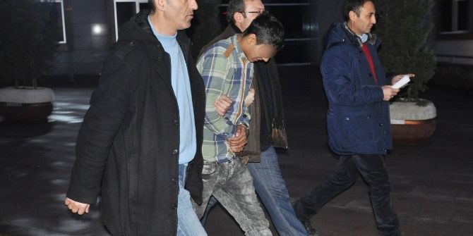 Kablo Hırsızlığından Tutuklanan Genç: “Ben Şarkıcıyım, Beni Niye Çekiyorsunuz?”