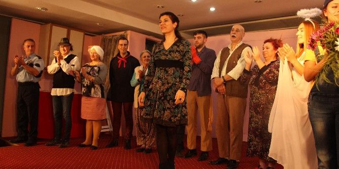 Kuşadası Belediye Tiyatrosu Söke’de Sahne Aldı