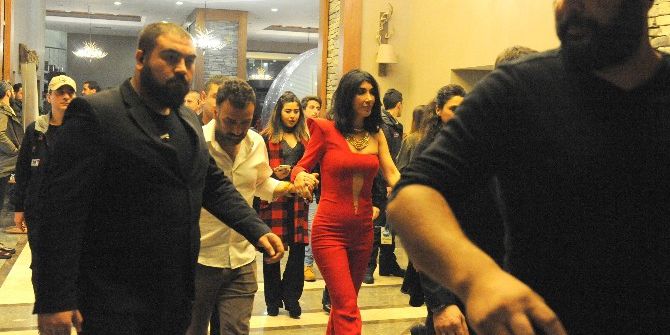 Hande Yener Gençlik Festivalinde Sahne Aldı