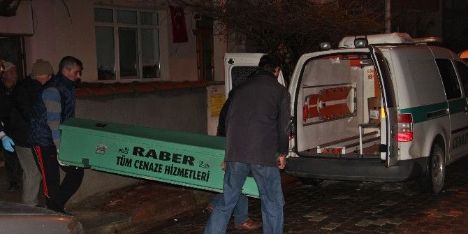 Yalnız Yaşayan Vatandaş Evinde Ölü Bulundu