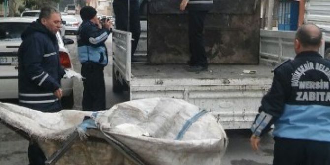 Tarsus’ta Seyyar Satıcılara Operasyon