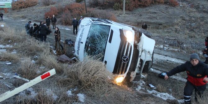 Tavşanlı’da Öğrenci Servisi Şarampole Yuvarlandı: 1 Ölü, 14 Öğrenci Yaralı